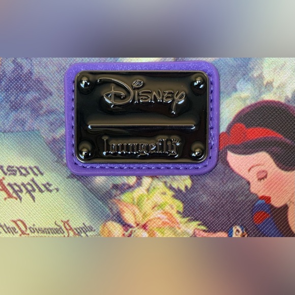 Loungefly Disney Villains Snow White Evil Queen Zip Around Wallet - Picture 3 of 11